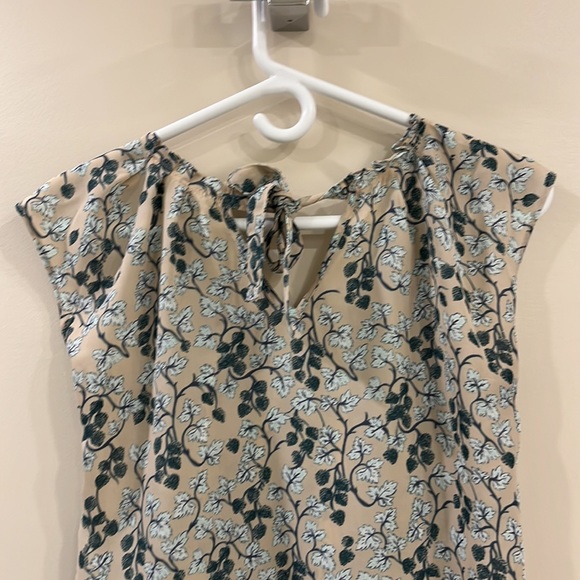 LC Lauren Conrad Floral Blouse - Picture 3 of 4